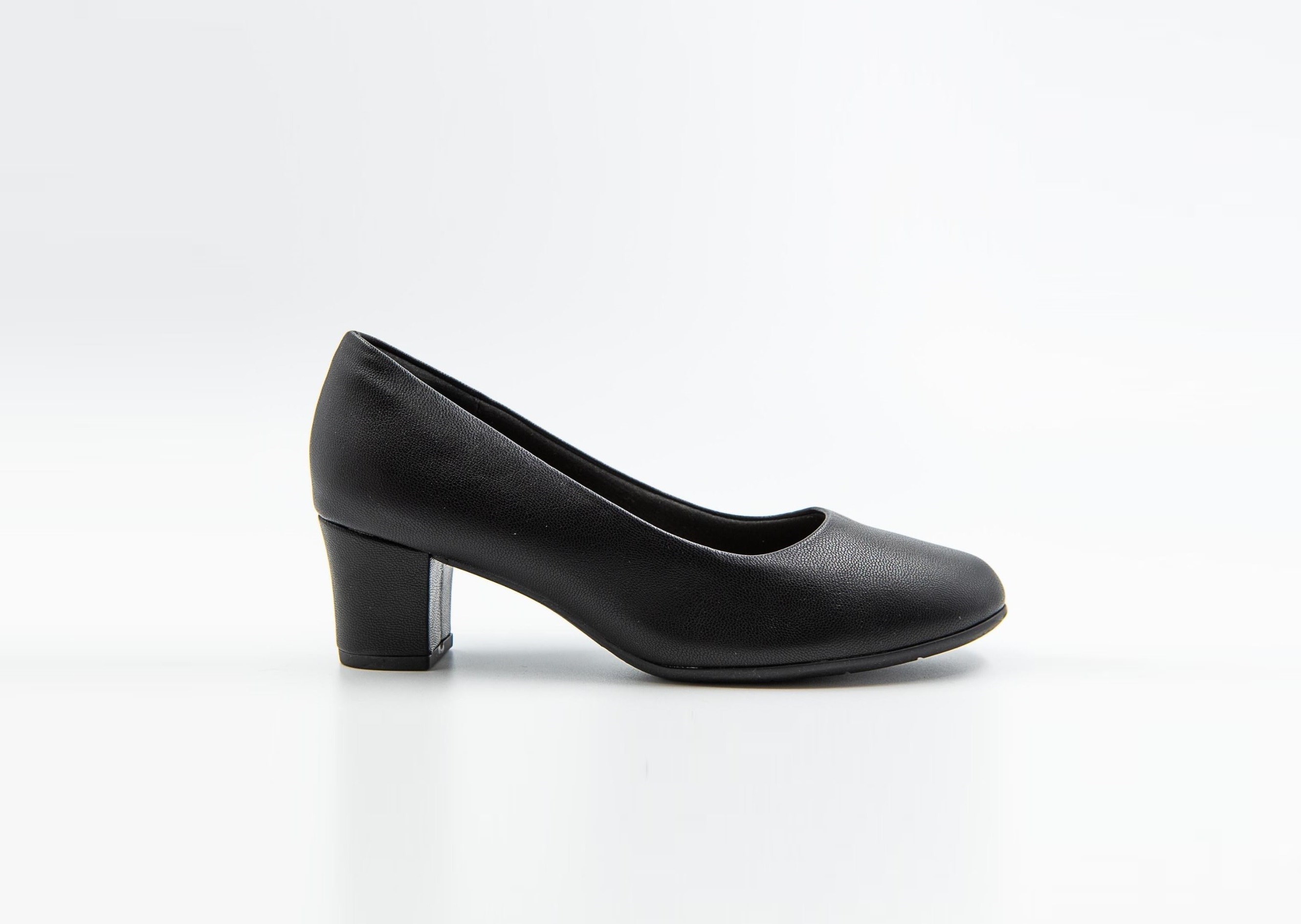 SAPATO SCARPIN PRETO FOSCO SALTO 5CM PICCADILLY
