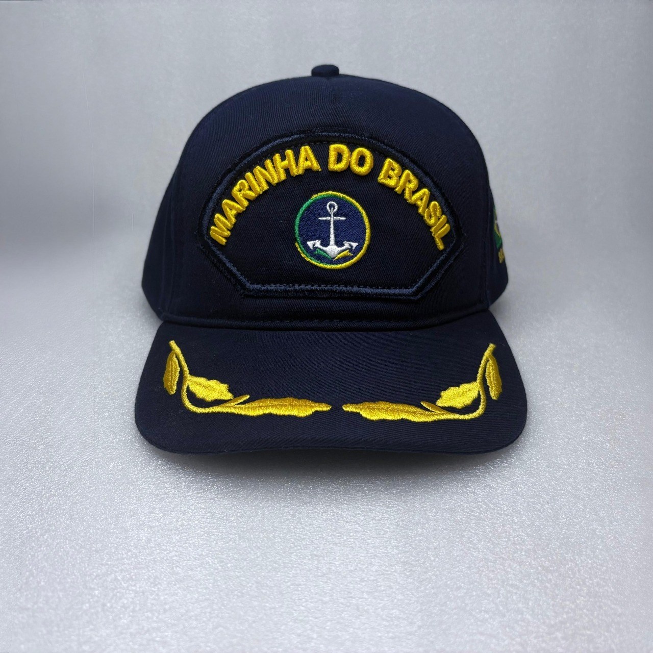 Boné modelo Americano,com logotipo da Marinha.