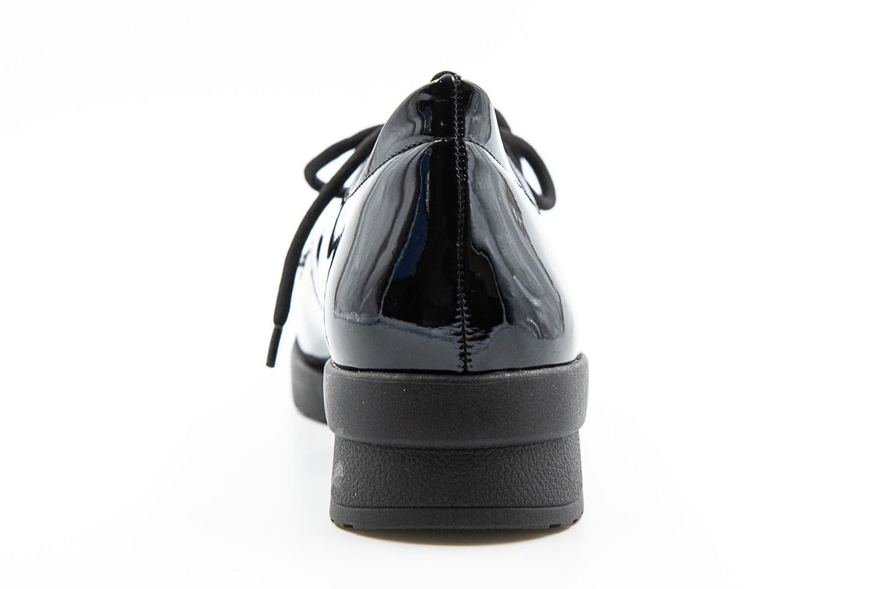 SAPATO SOCIAL FEMININO DE CADARÇO PRETO VERNIZ PICCADILLY