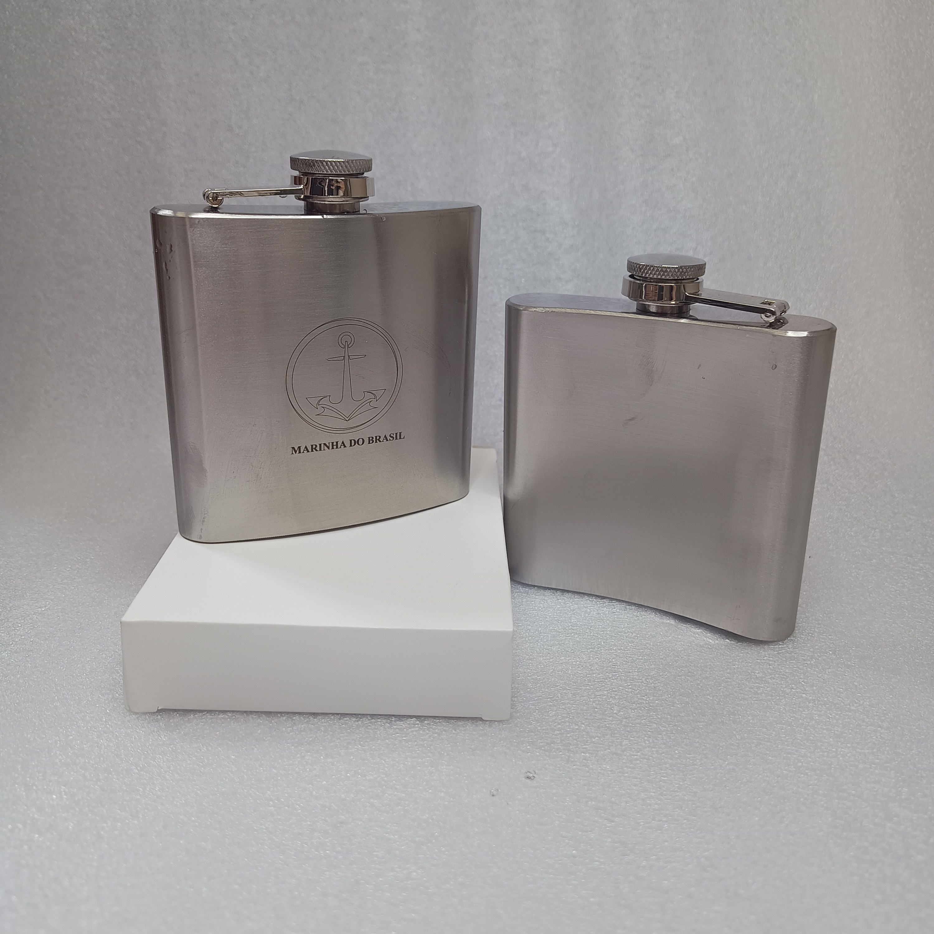 Cantil de metal gravado a laser