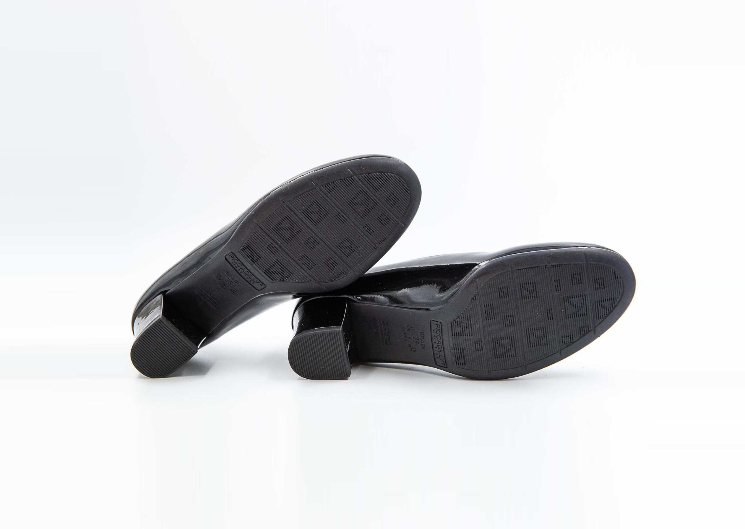 SAPATO SCARPIN PRETO VERNIZ SALTO 5 CM PICCADILLY