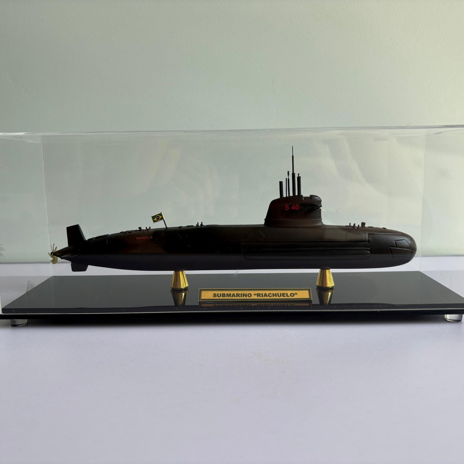 Maquete Submarino RIACHUELO ( S40 ) 