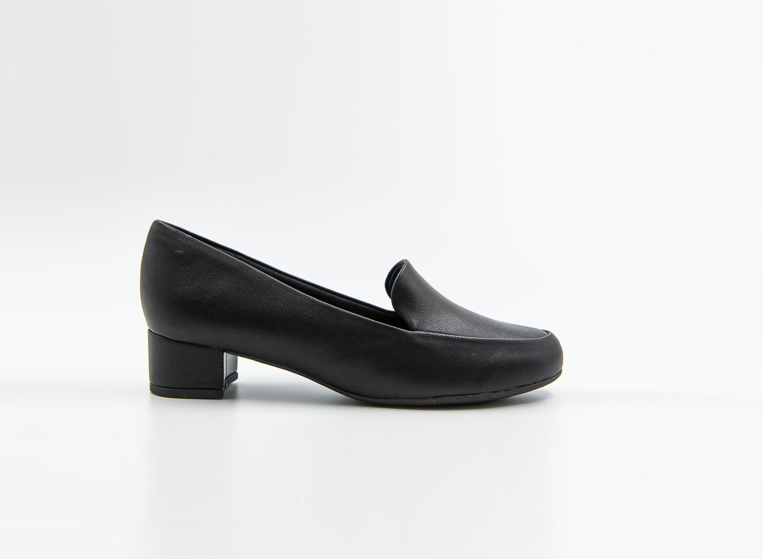 SAPATO MOCASSIM PRETO FOSCO SALTO 3 CM PICCADILLY